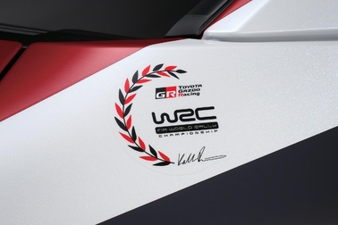 WRC優勝記念デカール（フロントフェンダー左右）