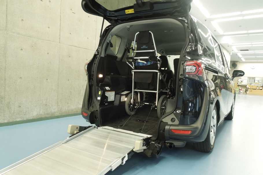 シエンタ車いす仕様車(スロープタイプ)