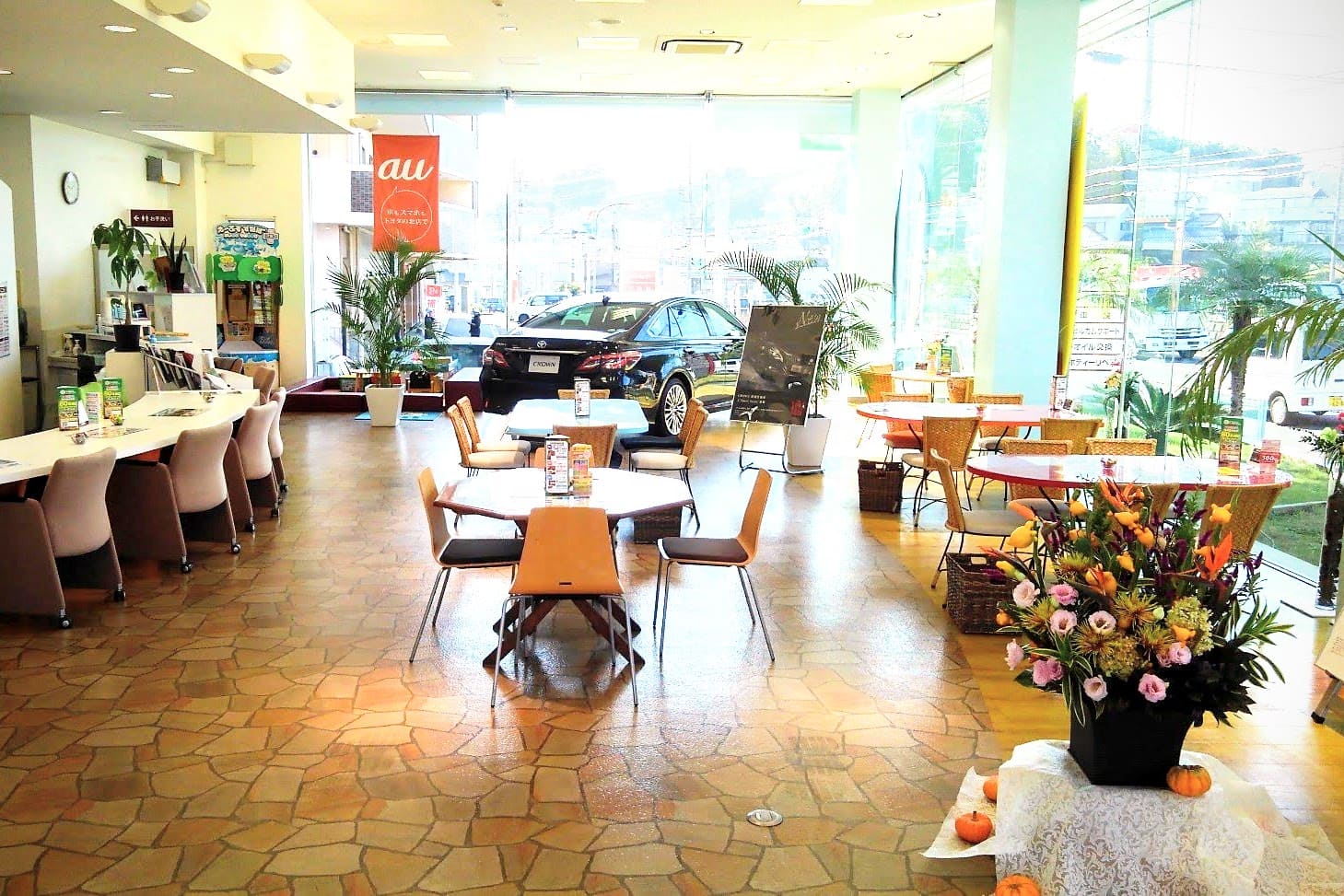 武山店のショールーム画像です。