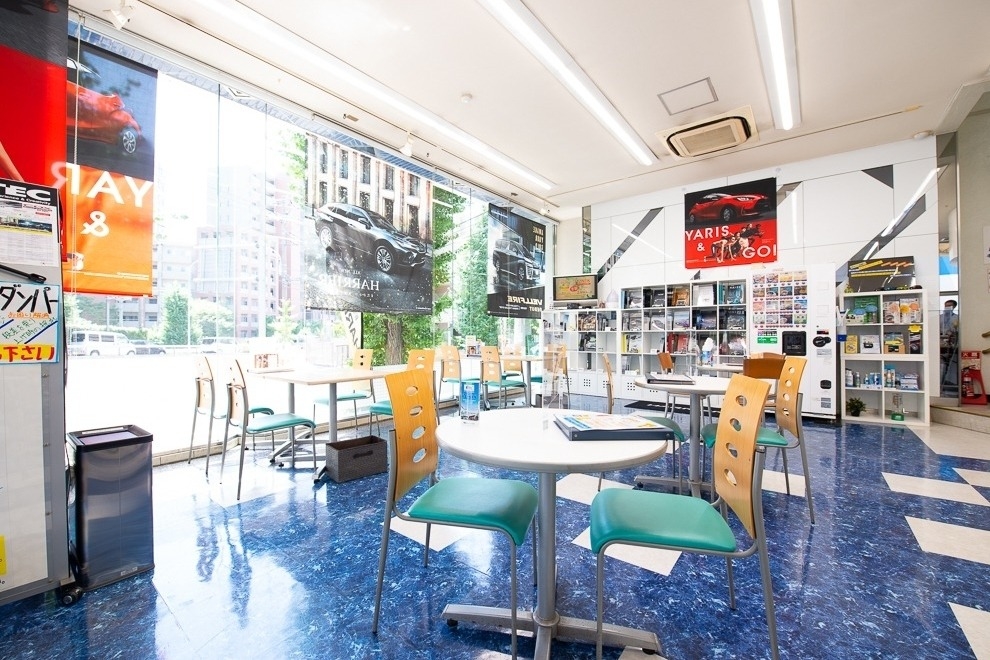 青葉台駅前店(旧:ネッツトヨタ横浜マイネッツ青葉台) (8)