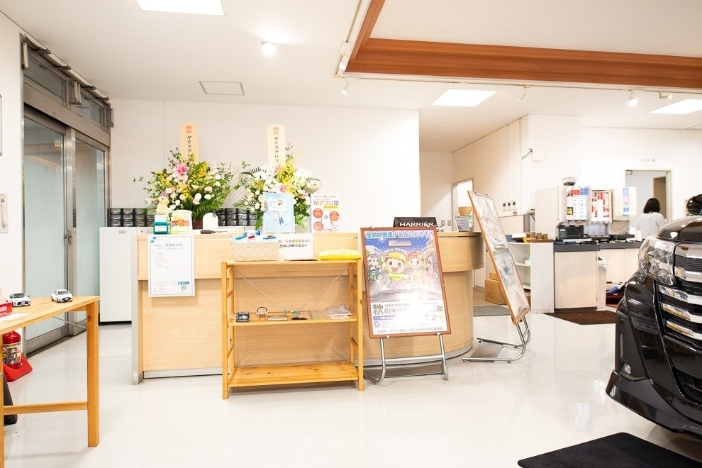 神奈川店(旧:ネッツトヨタ横浜マイネッツ神奈川) (9)