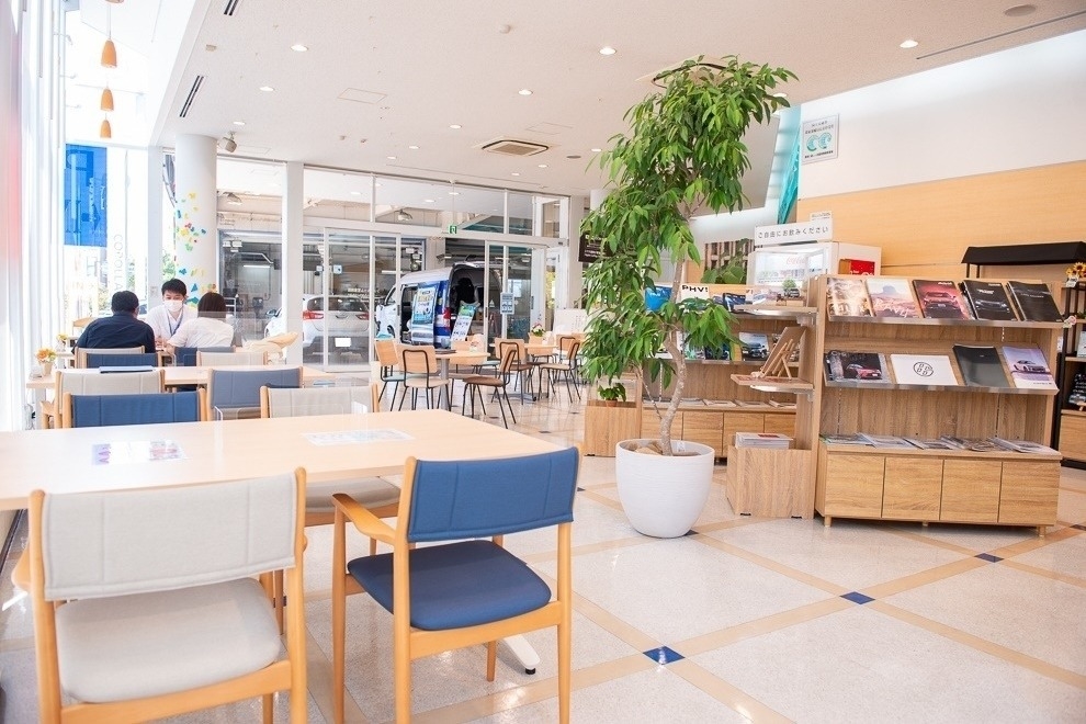 磯子上中里店(旧:ネッツトヨタ横浜マイネッツ磯子) (1)