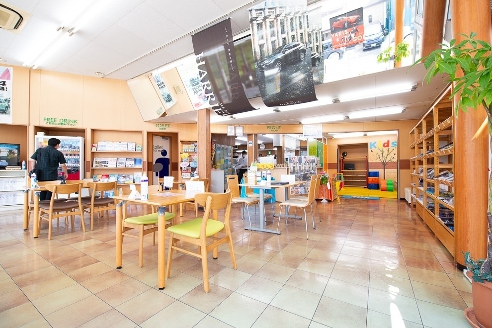 上郷店(旧:ネッツトヨタ横浜マイネッツ上郷) (3)