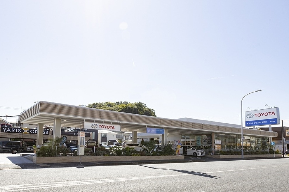 横須賀店(旧:トヨタカローラ横浜横須賀中央店) (6)