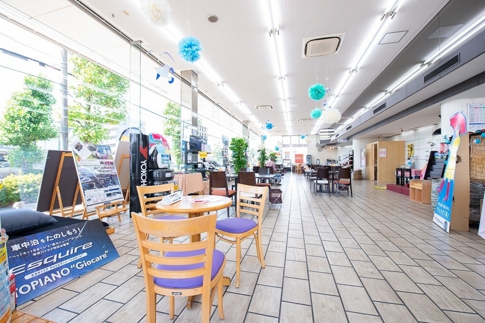 新加瀬店(旧:神奈川トヨタ新加瀬店) (4)