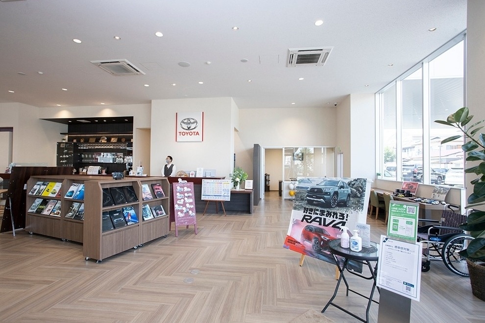 小田原店(旧:神奈川トヨタ小田原店) (10)