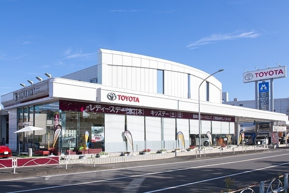 戸塚店(旧:神奈川トヨタ戸塚店) (1)