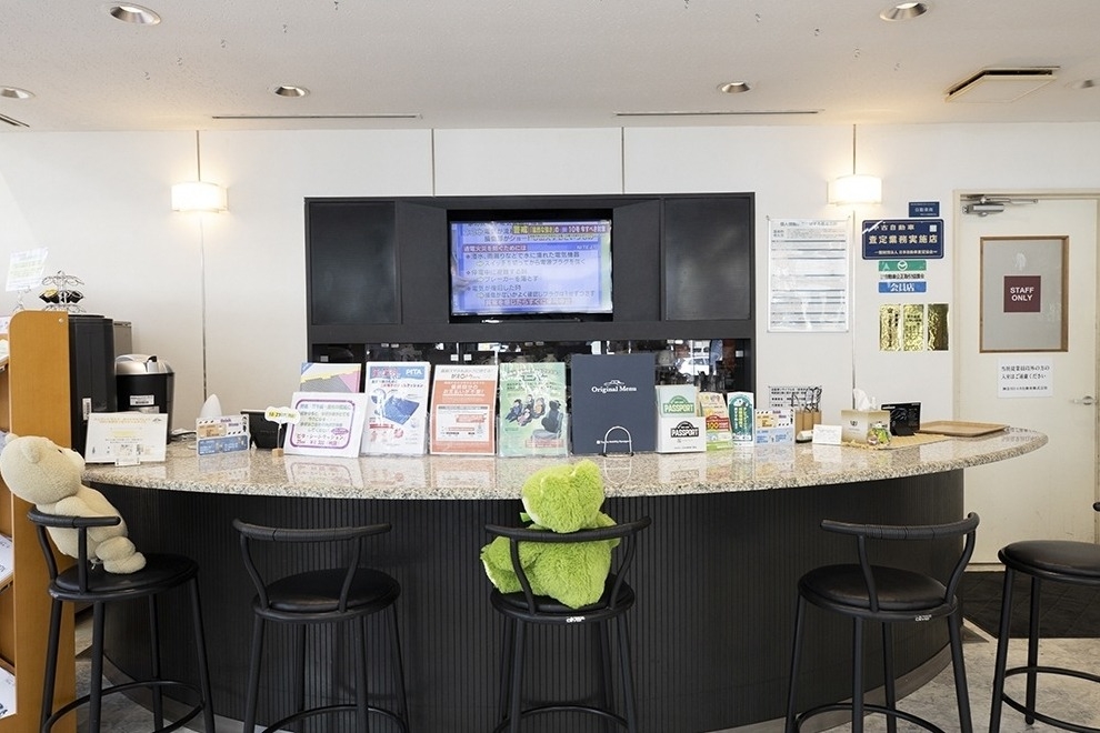 横須賀久里浜店(旧:神奈川トヨタ横須賀店) (10)
