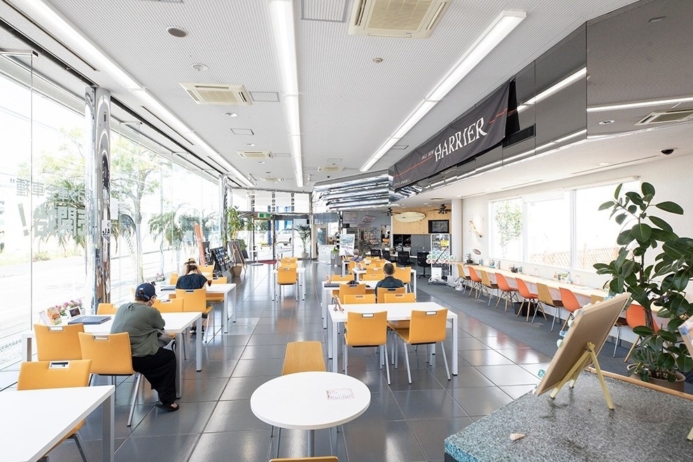 茅ヶ崎店(旧:神奈川トヨタ茅ヶ崎店) (3)