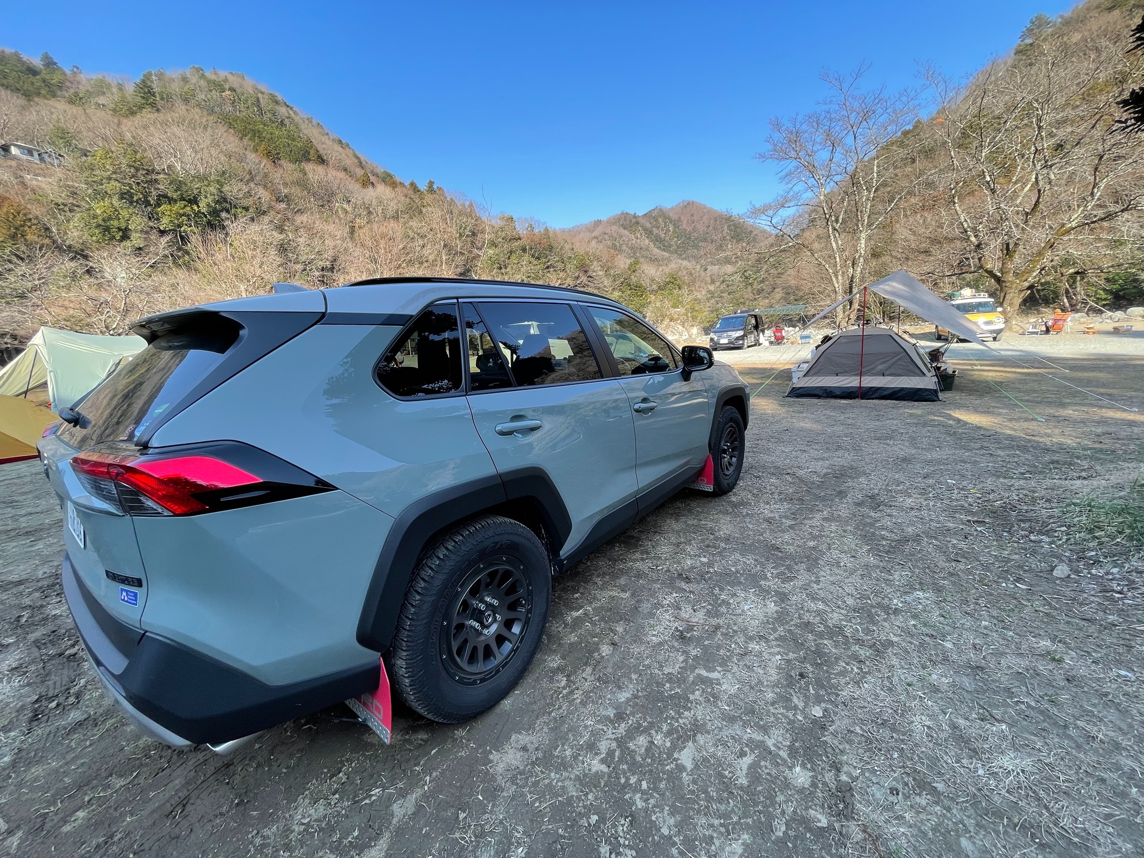 キャンプな車