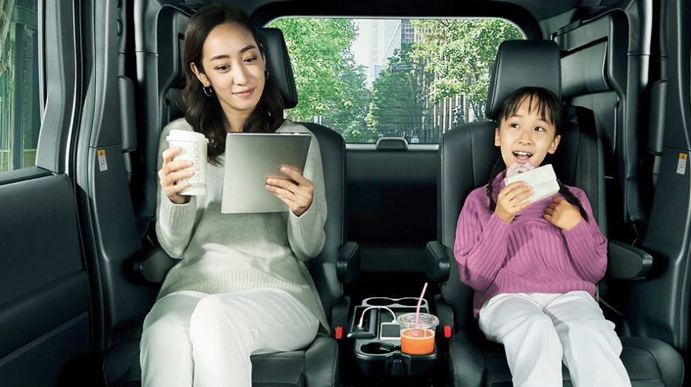 なぜミニバンは家族に人気なの いまさら聞けない人気の理由とは トヨタモビリティ神奈川