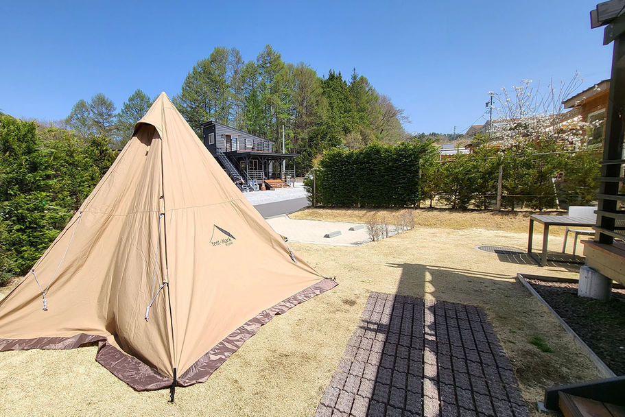 アルトピアーノ蓼科_庭にテント