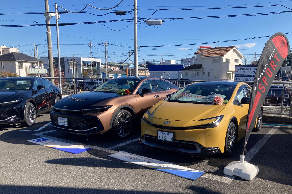 伊勢原白根店 展示場1