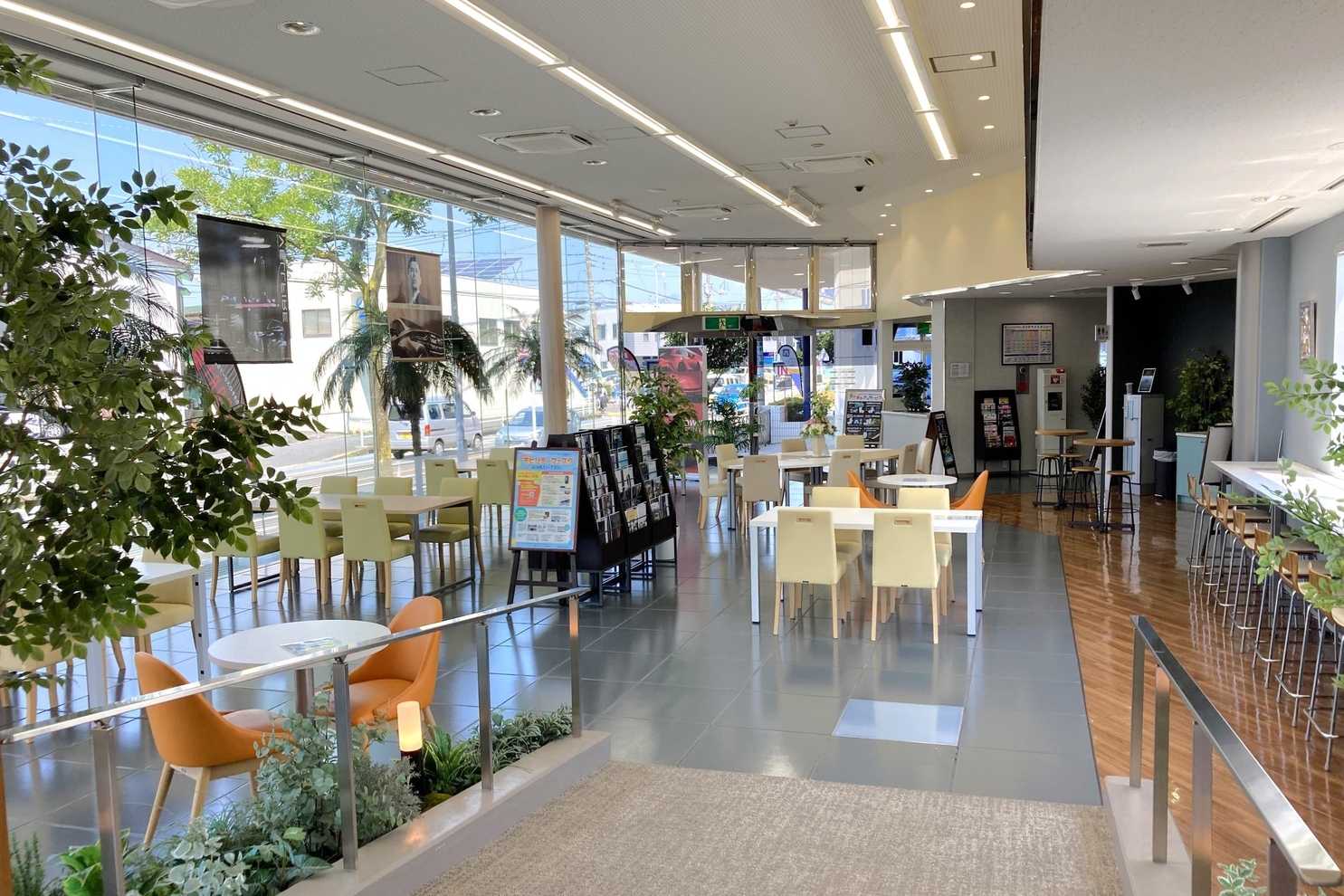 茅ヶ崎店_内観
