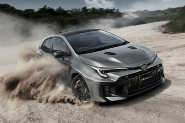 RZ［GR-DAT（8AT・4WD）］