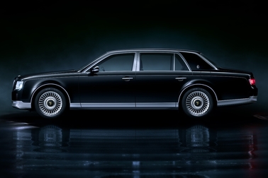 ボディカラーは神威（かむい）エターナルブラック〈225〉