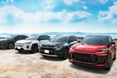 （左奥）：Z（ハイブリッド）