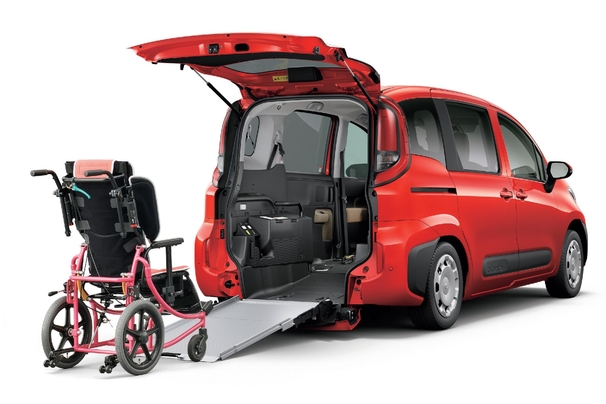 G（ガソリン・2WD） 車いす仕様車“タイプⅡ（助手席側セカンドシート無）”