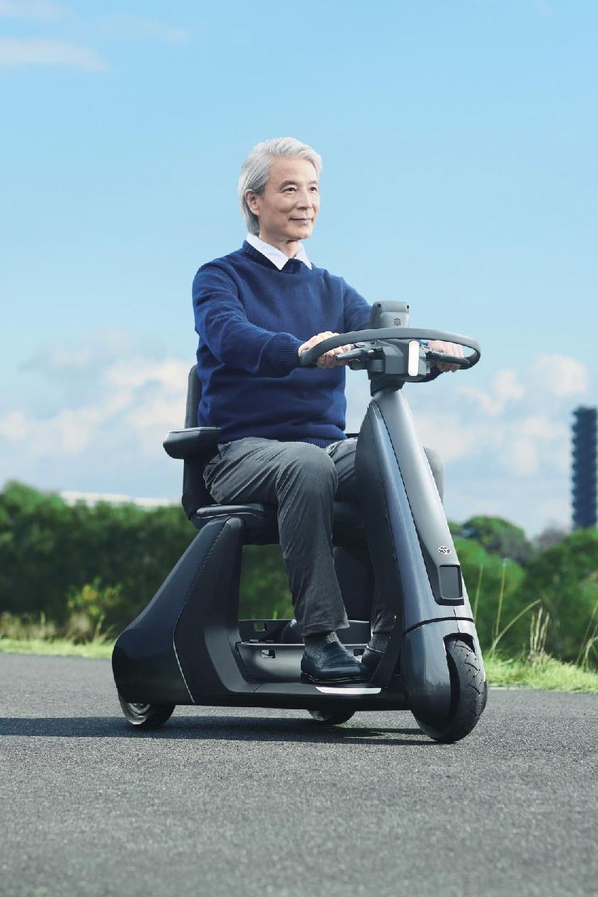 【モデル入り素材】C+walk S “Safety support”