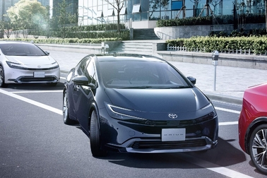 Z（ハイブリッド・2WD）