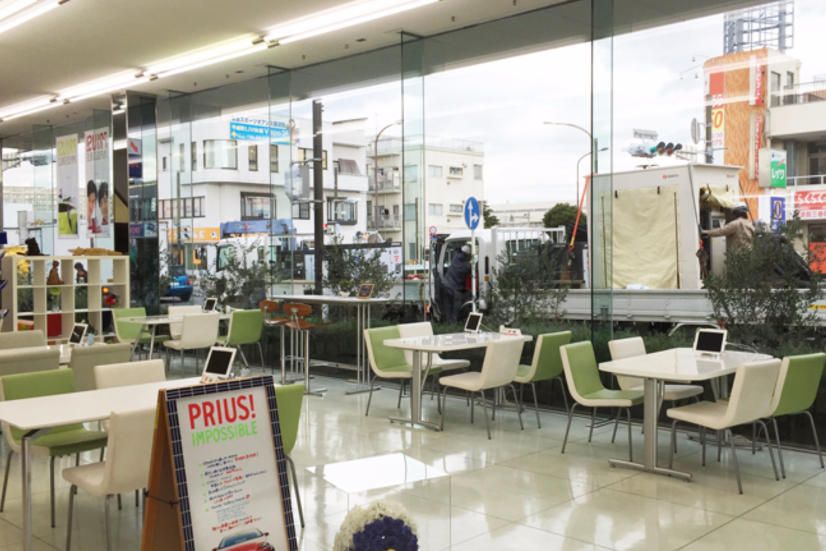 横須賀店(旧:トヨタカローラ横浜横須賀中央店)_店舗2_0501