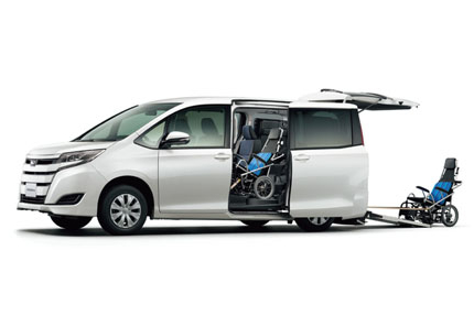 ノア車いす仕様車タイプⅠ車いす2脚仕様